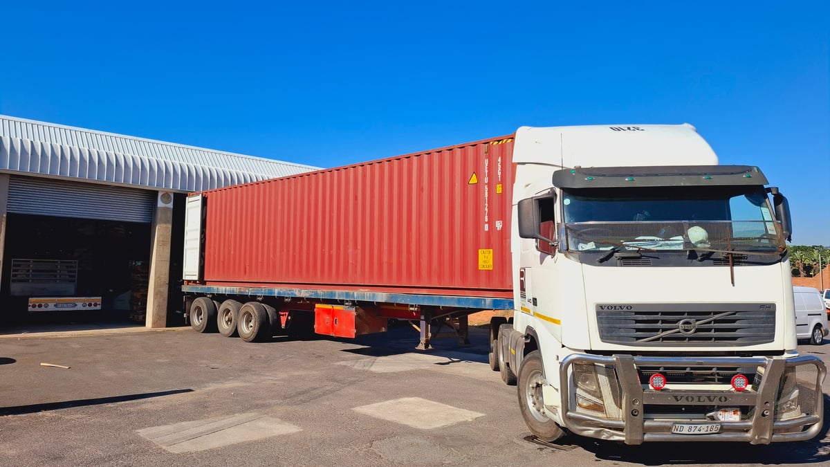 644m² Warehouse For Sale in Springfield Park