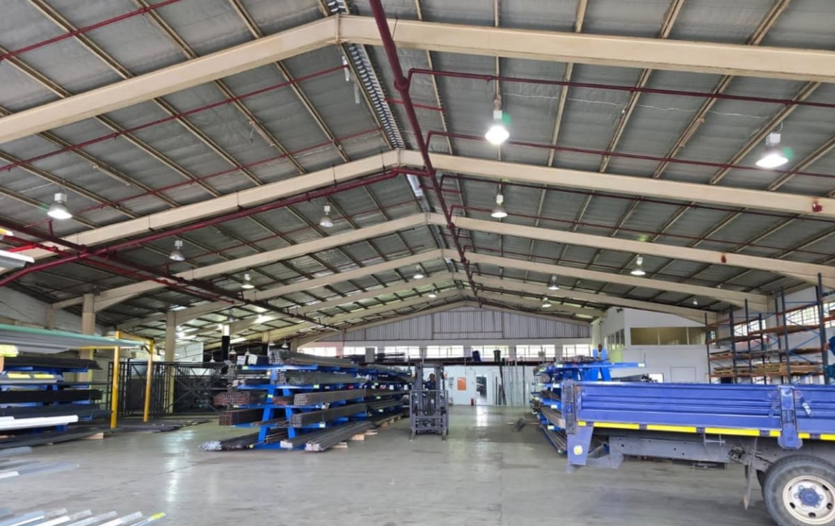 1630m² Warehouse To Let in Westmead