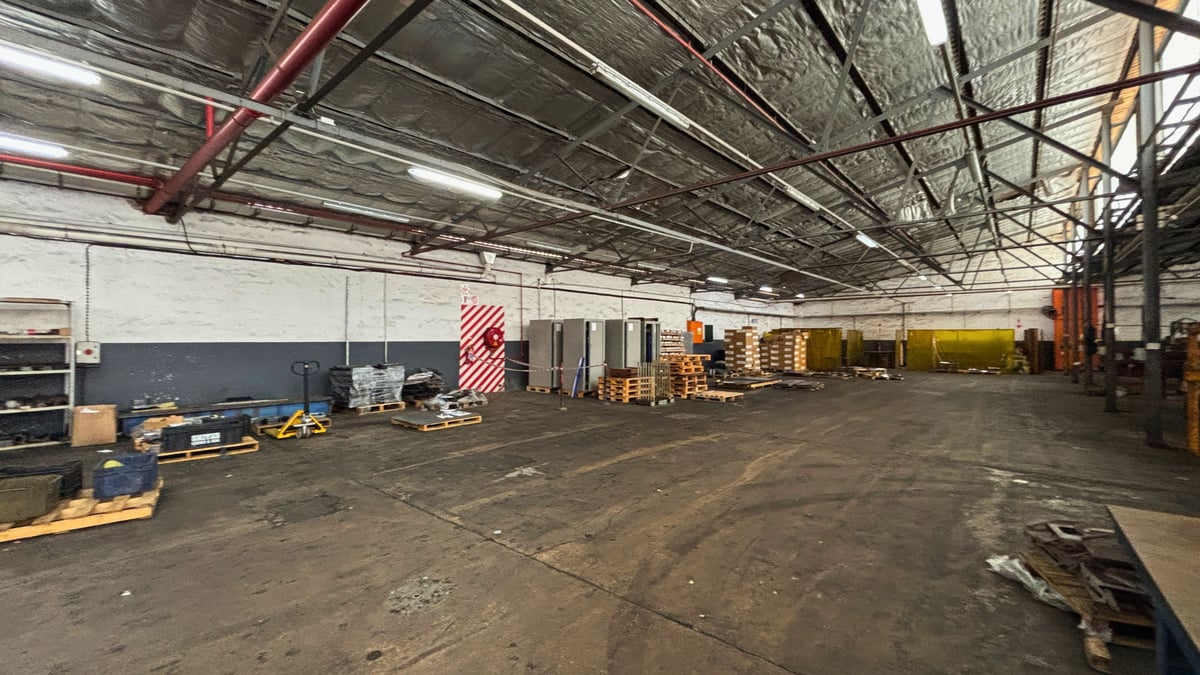 2129m² Warehouse For Lease In New Germany