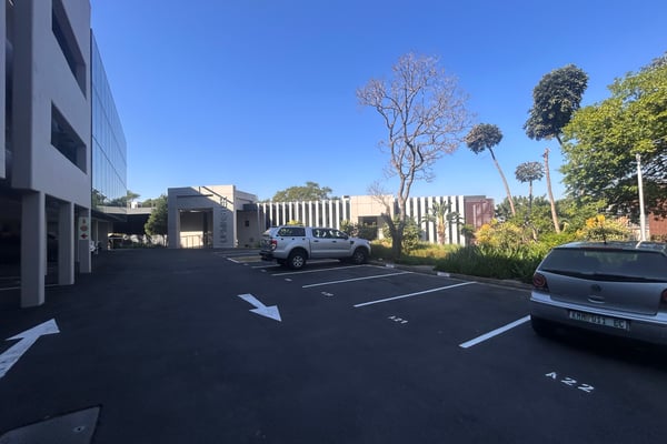 314m² Office To Let in Westville — image 3