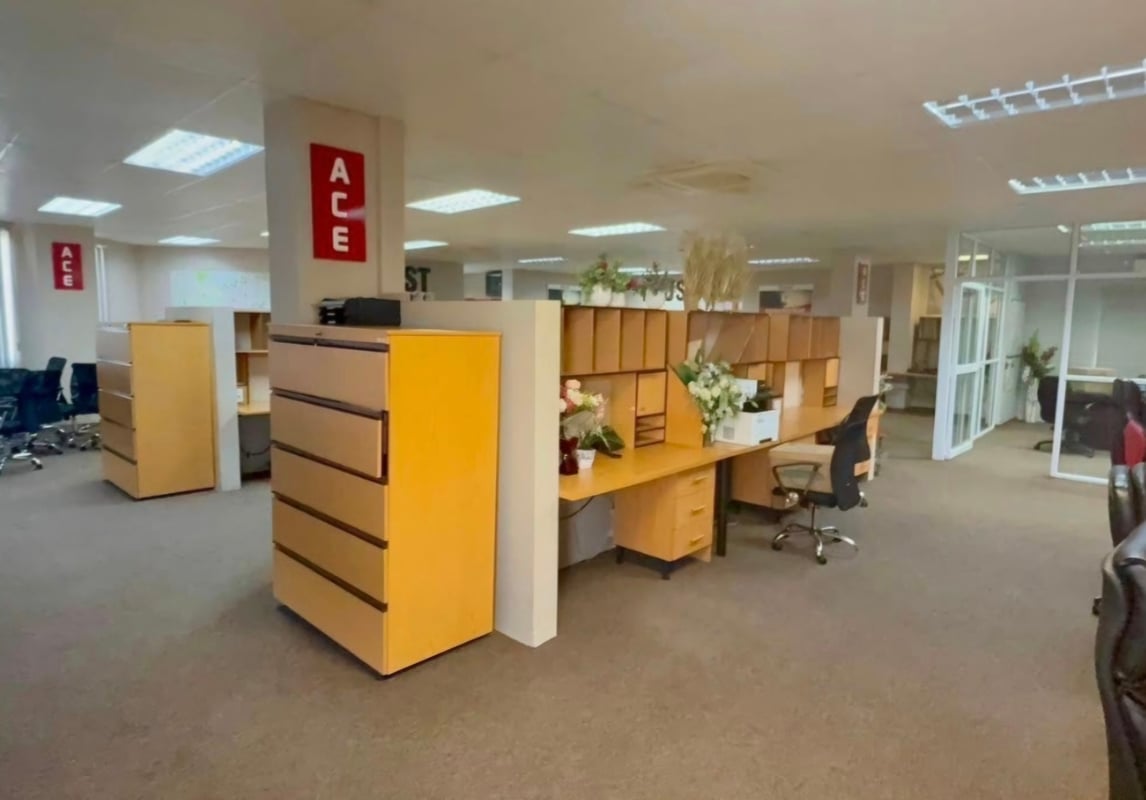 1 120m² Office To Let in Cornubia