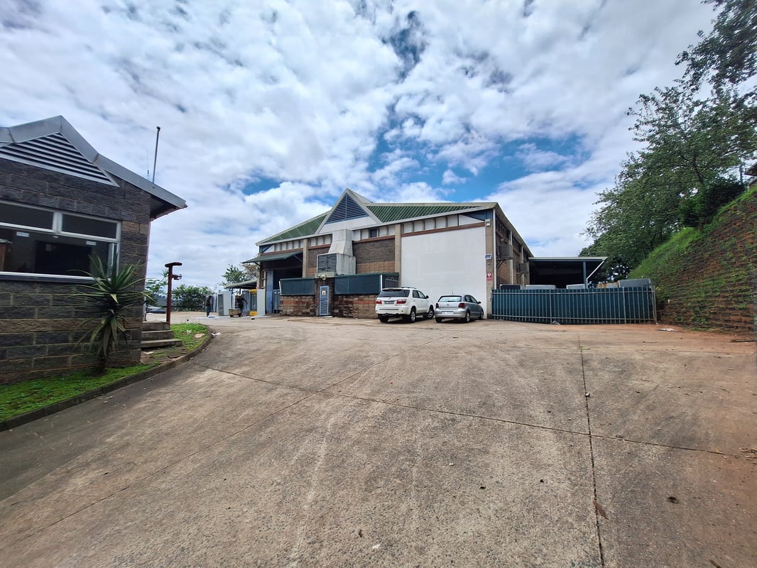 1 140m² Warehouse To Let in Westmead