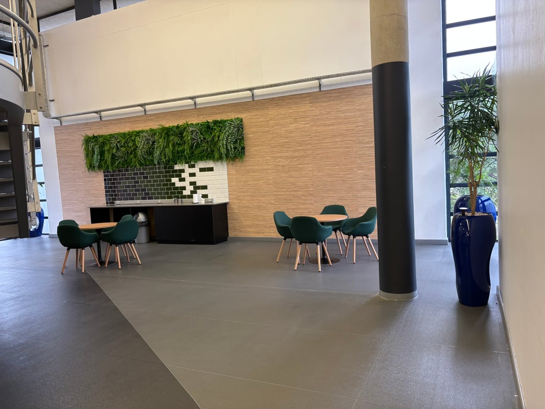 312m² Office To Let in Riverhorse Valley
