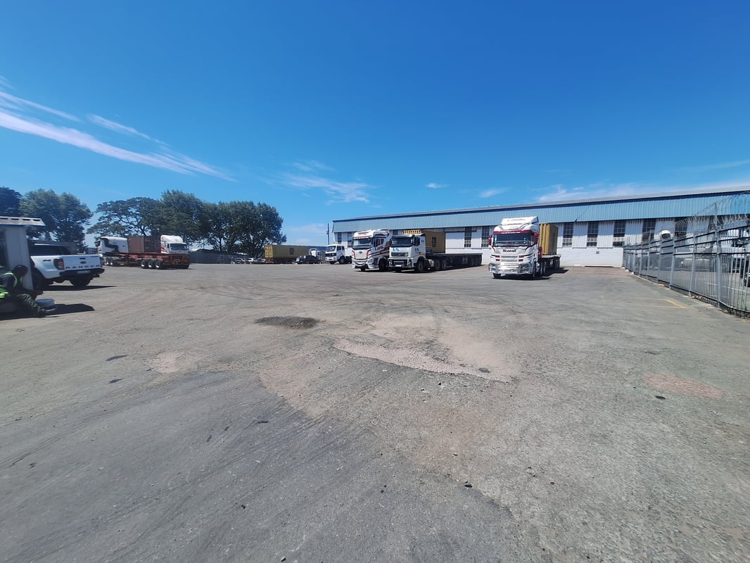 4 000m² Hardened Yard To Let in New Germany