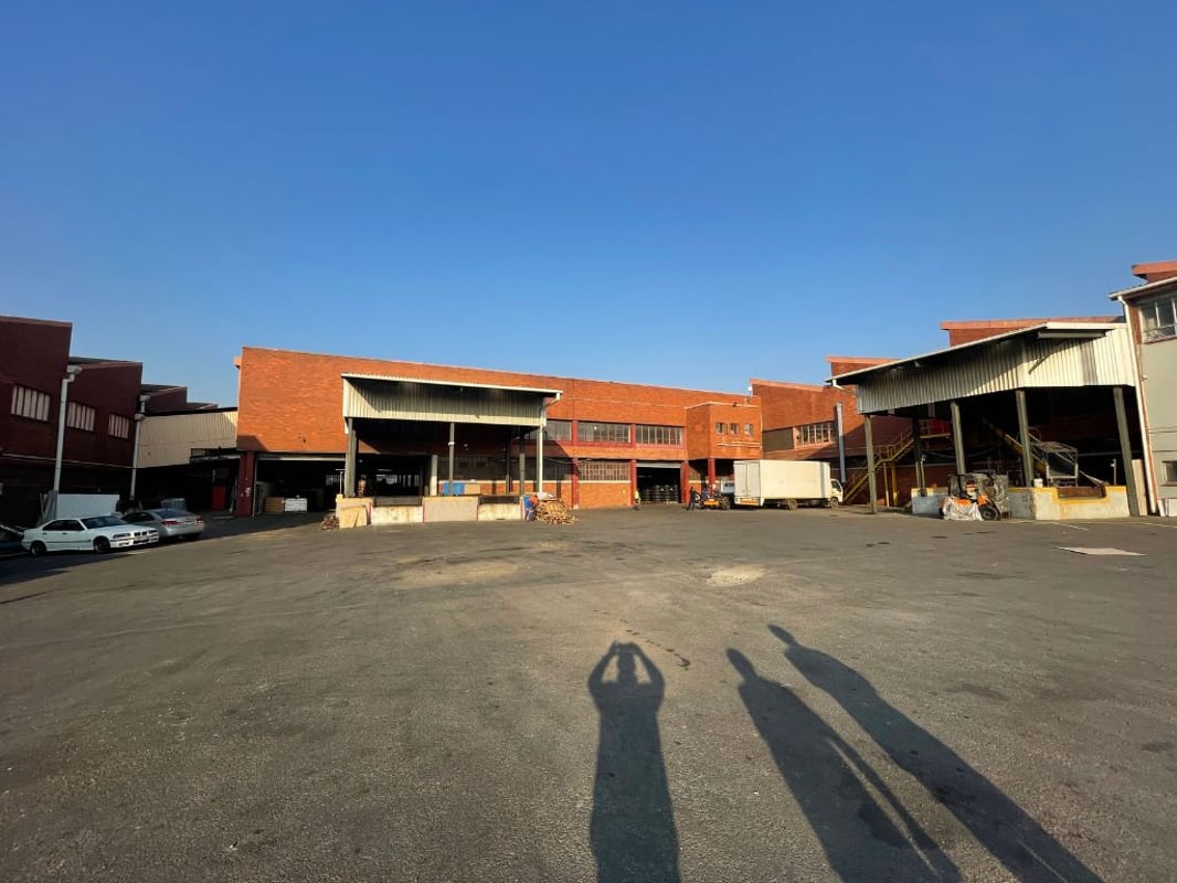 5685m² Warehouse to Let in Mobeni, Durban