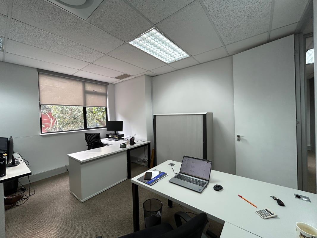 122m² Office To Let In Westway Office Park, Westville