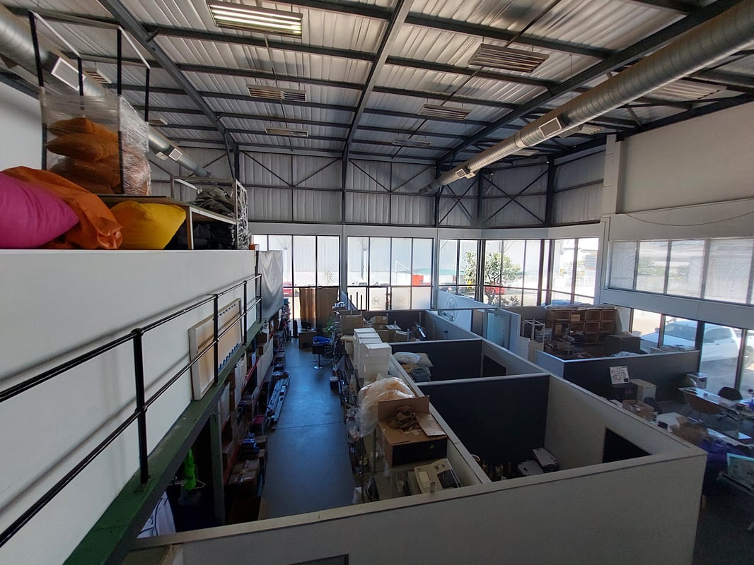 559m² Warehouse with Prime Exposure for Lease in Riverhorse Valley