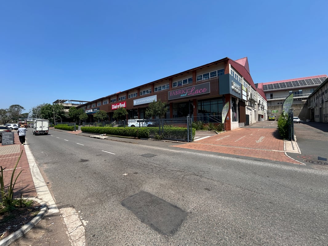 134m² Service and Industrial Unit To Let – Lillies Quarter Lifestyle Centre, Hillcrest