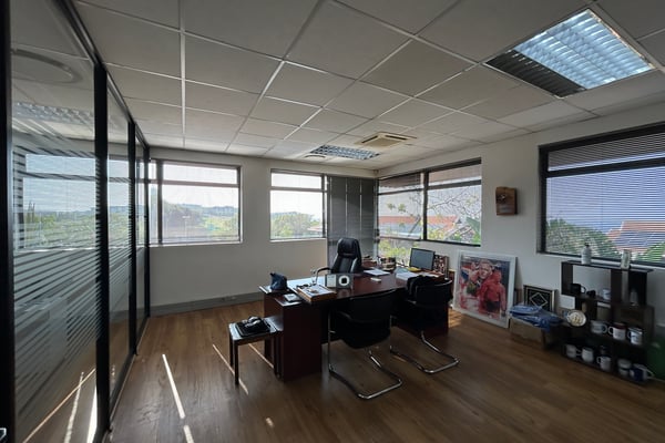 255m² Office To Let in La Lucia Ridge — image 5