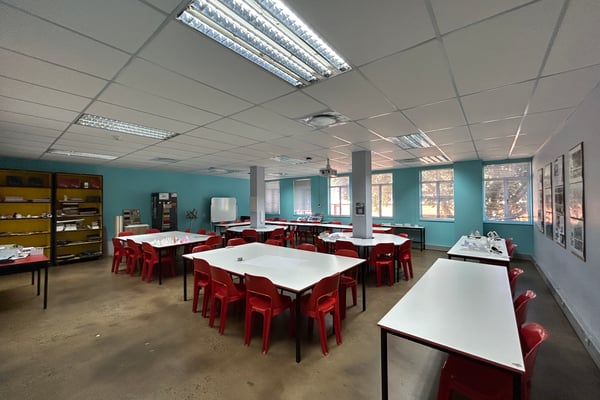  879m² Office To Let in The Glades Office Park, La Lucia Ridge — image 6