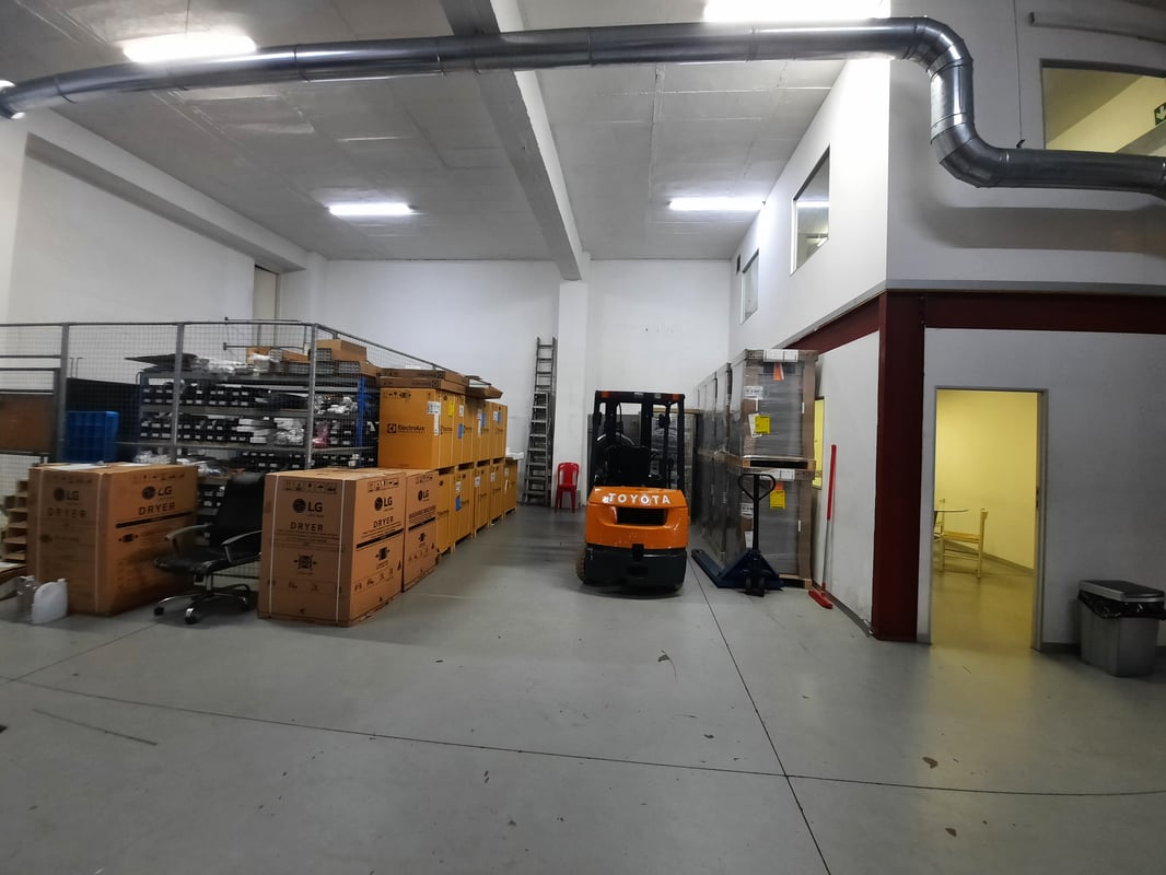 327m² Warehouse For Sale in Briardene