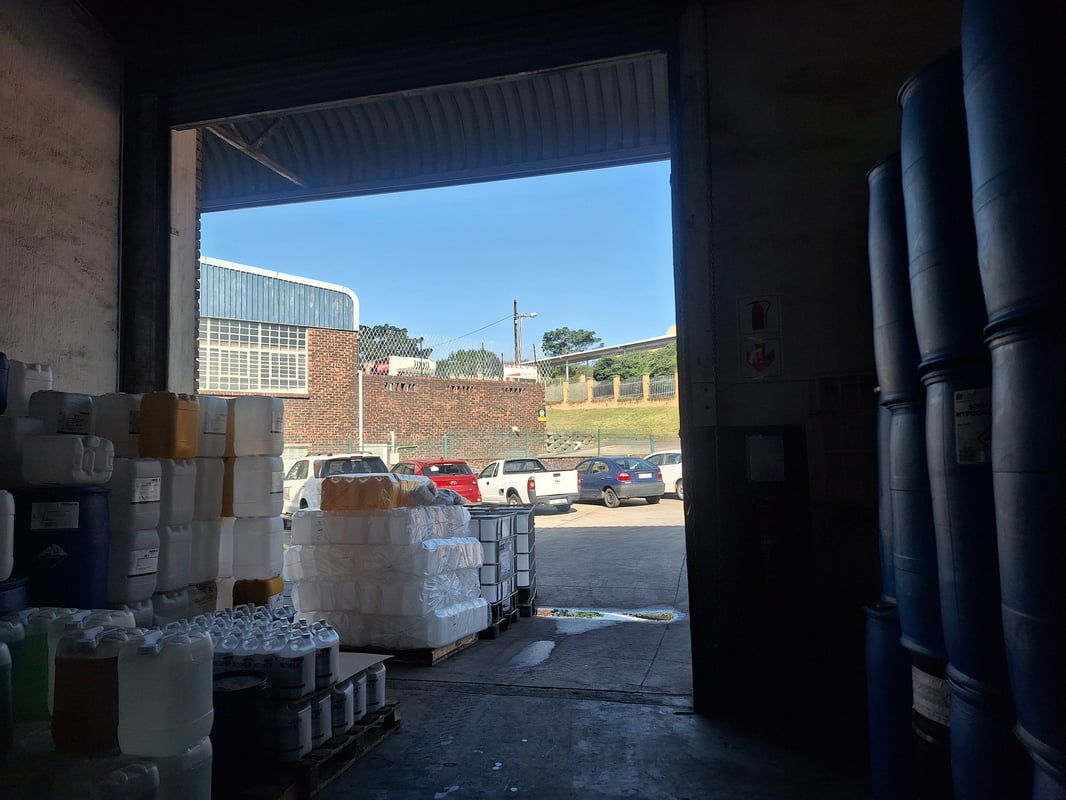 537m² Mini Factory To Let in Pinetown