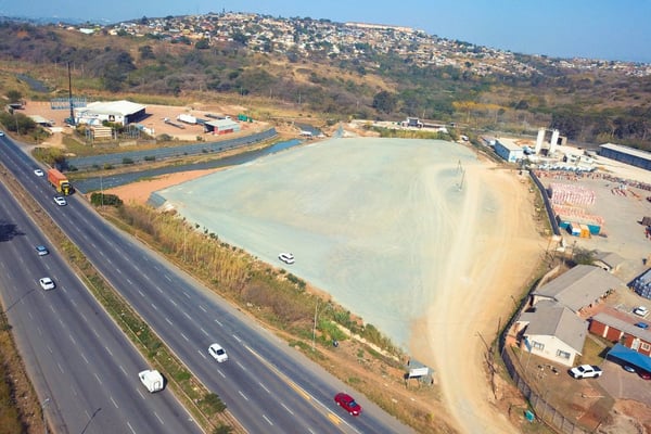 15 911m² Hardened Yard For Lease in Riverhorse Valley — image 3