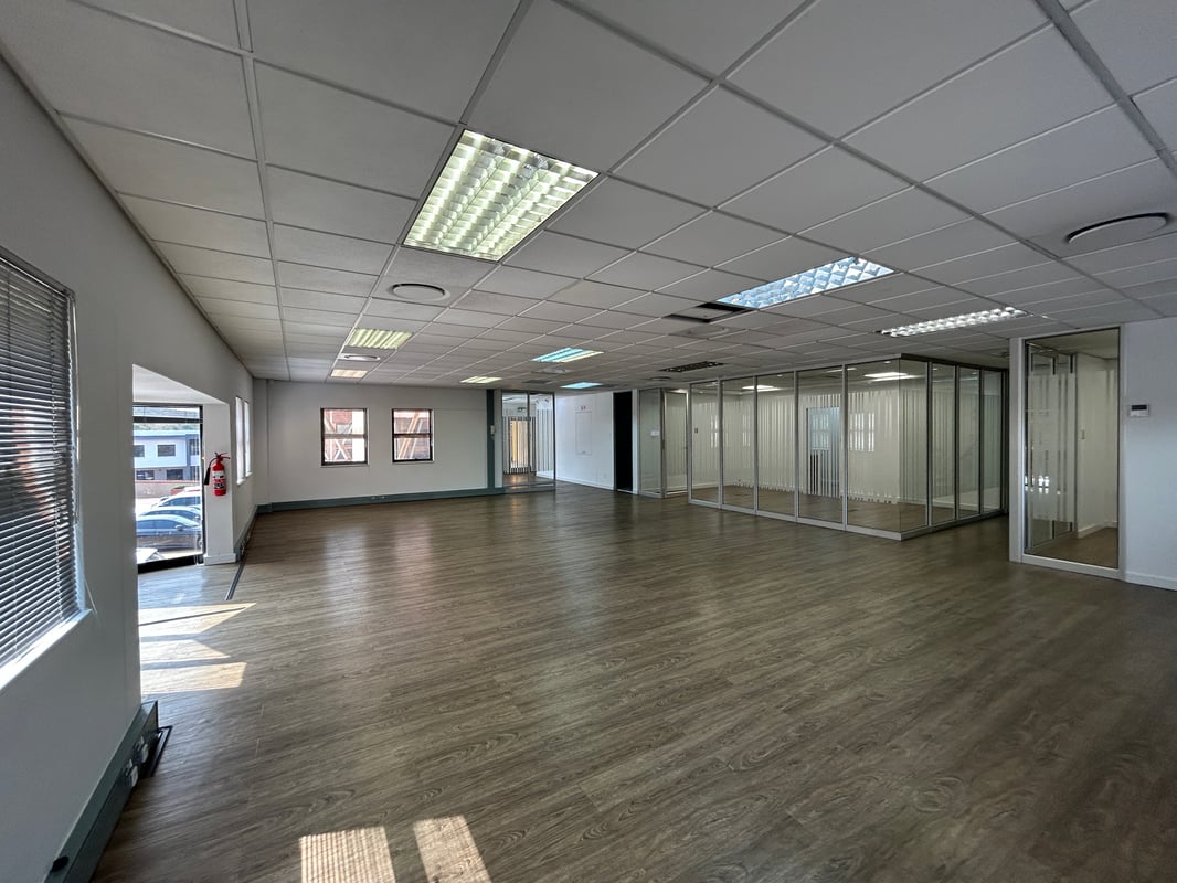 213m² Office To Let in Westville