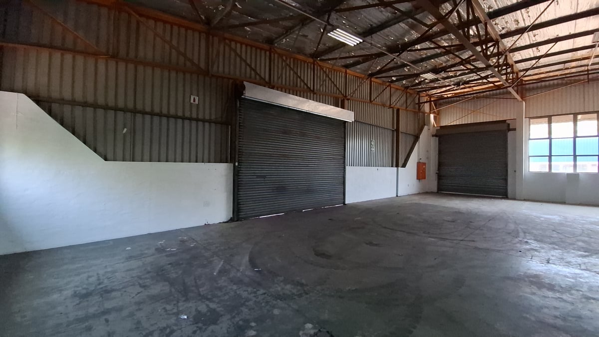 396m² Warehouse For Lease in Glen Anil