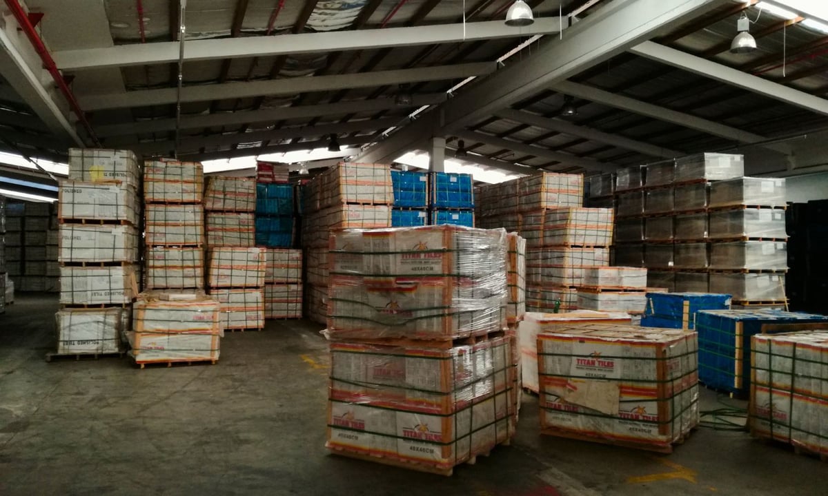 2 157m² Warehouse For Sale in New Germany
