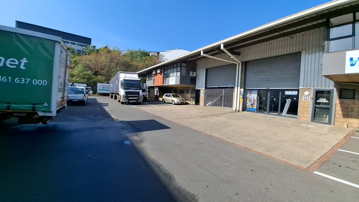 276m² Warehouse To Let in Redhill
