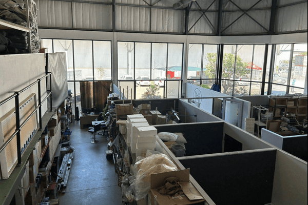 559m² Warehouse with Prime Exposure for Lease in Riverhorse Valley — image 4