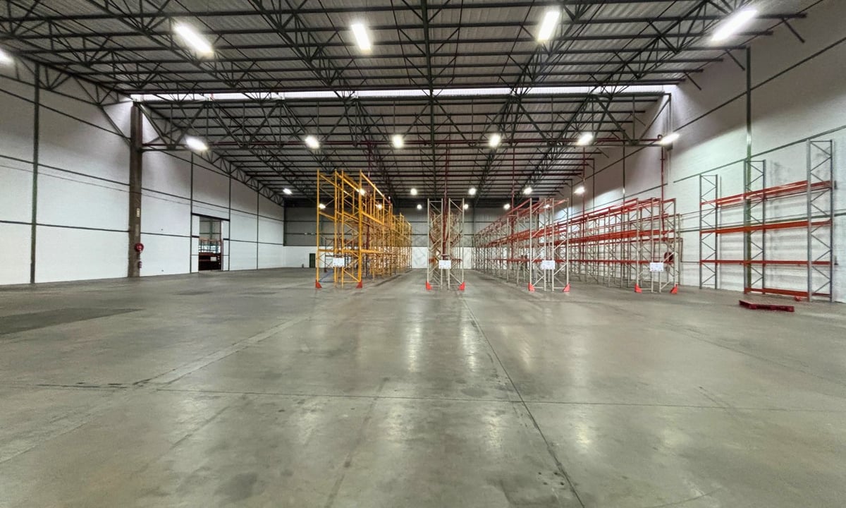 3301m² Warehouse To Let in New Germany