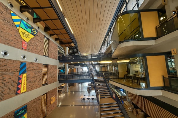 1600m² Office To Let in Westville — image 2
