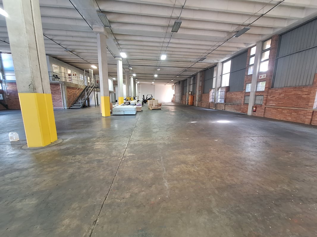 1370m² Warehouse To Let in Westmead