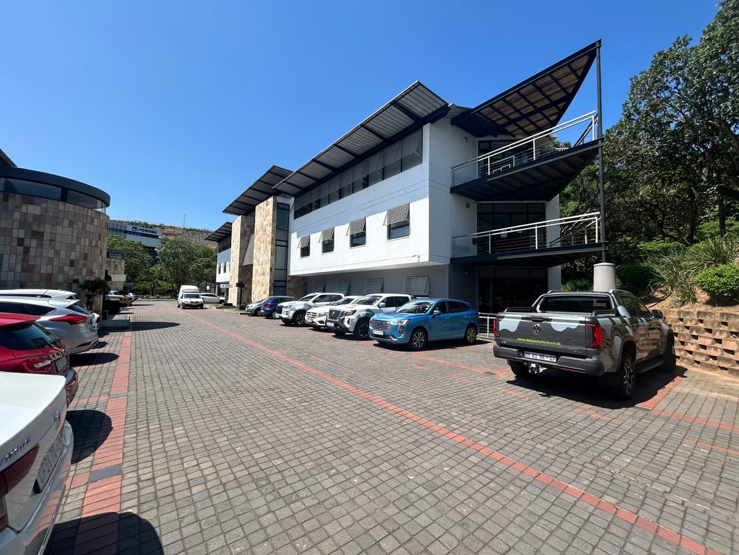 588m² Office to Let – Westway Office Park, Westville