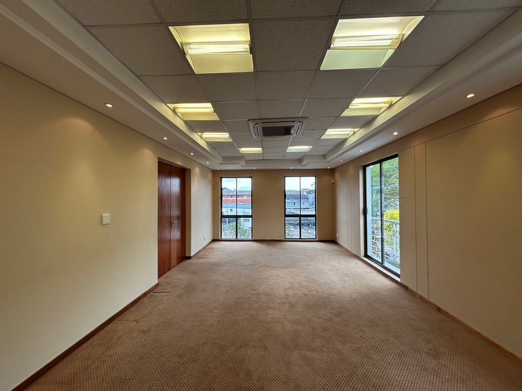 650m² Office to Let in Westville