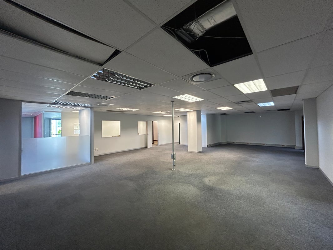 340m² Office To Let in Riverhorse Valley