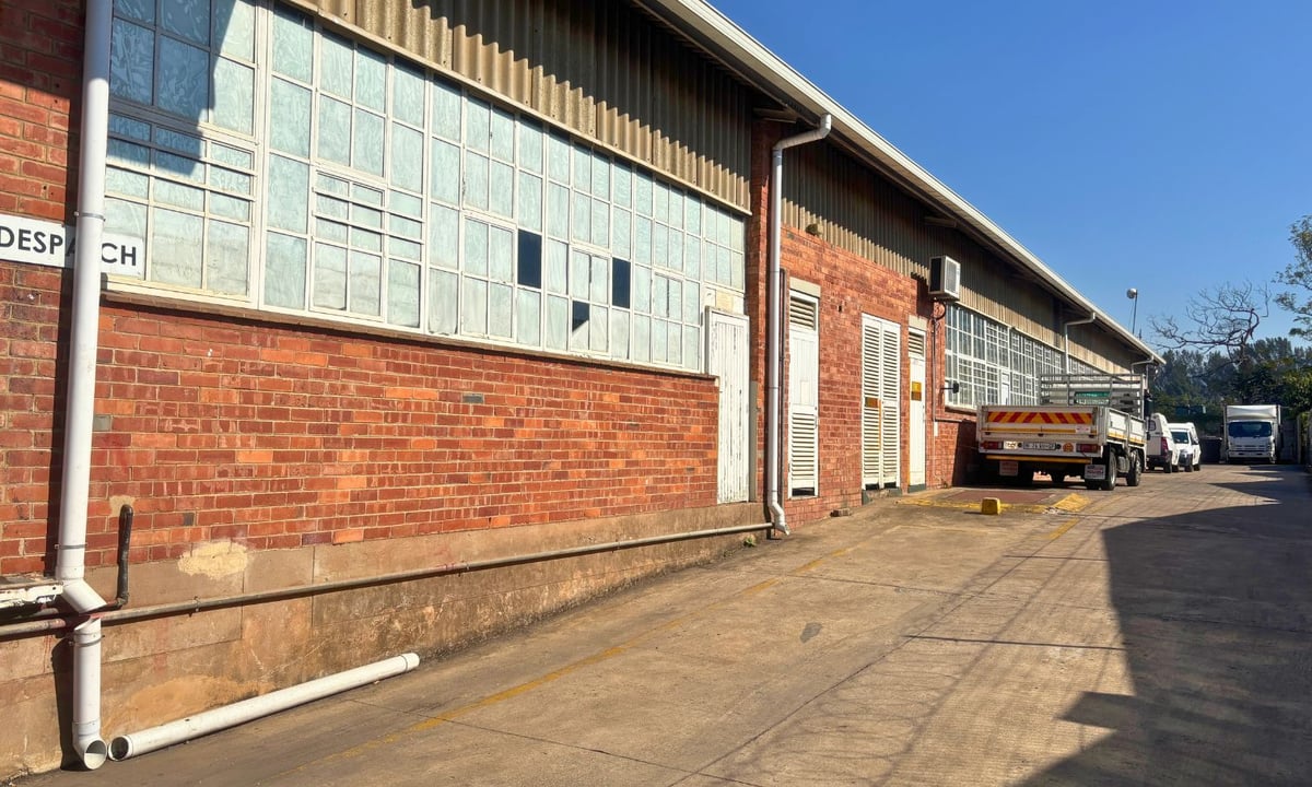 2140m²  Manufacturing & Warehouse Facility To Let – Westmead