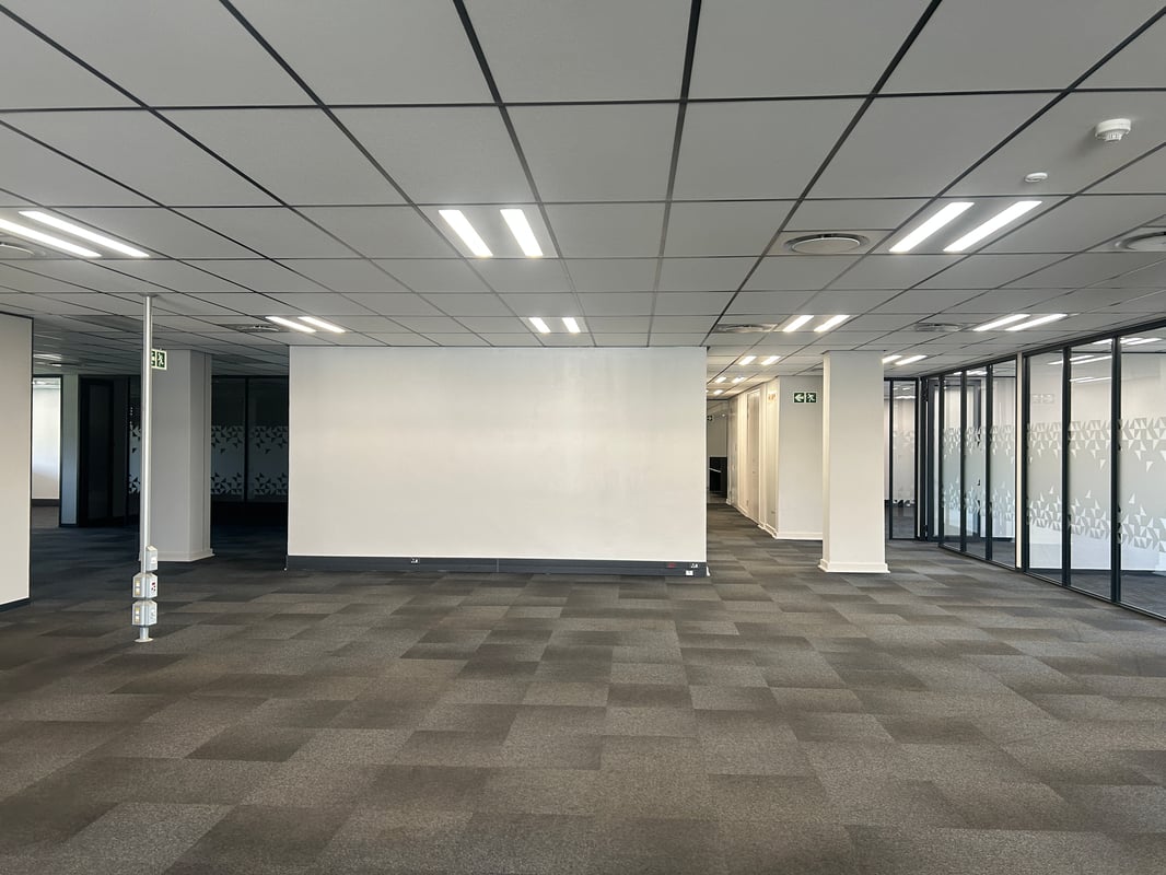 1 678m² Office to Let in The Glasshouse Office Park