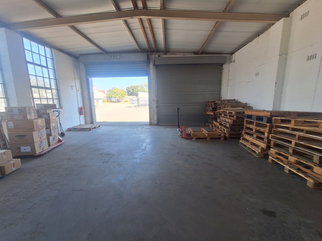 1,485m² Warehouse to Let in New Germany
