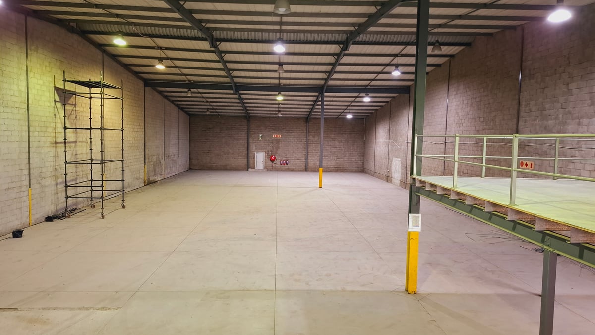 1 069m² Warehouse To Let in Briardene 
