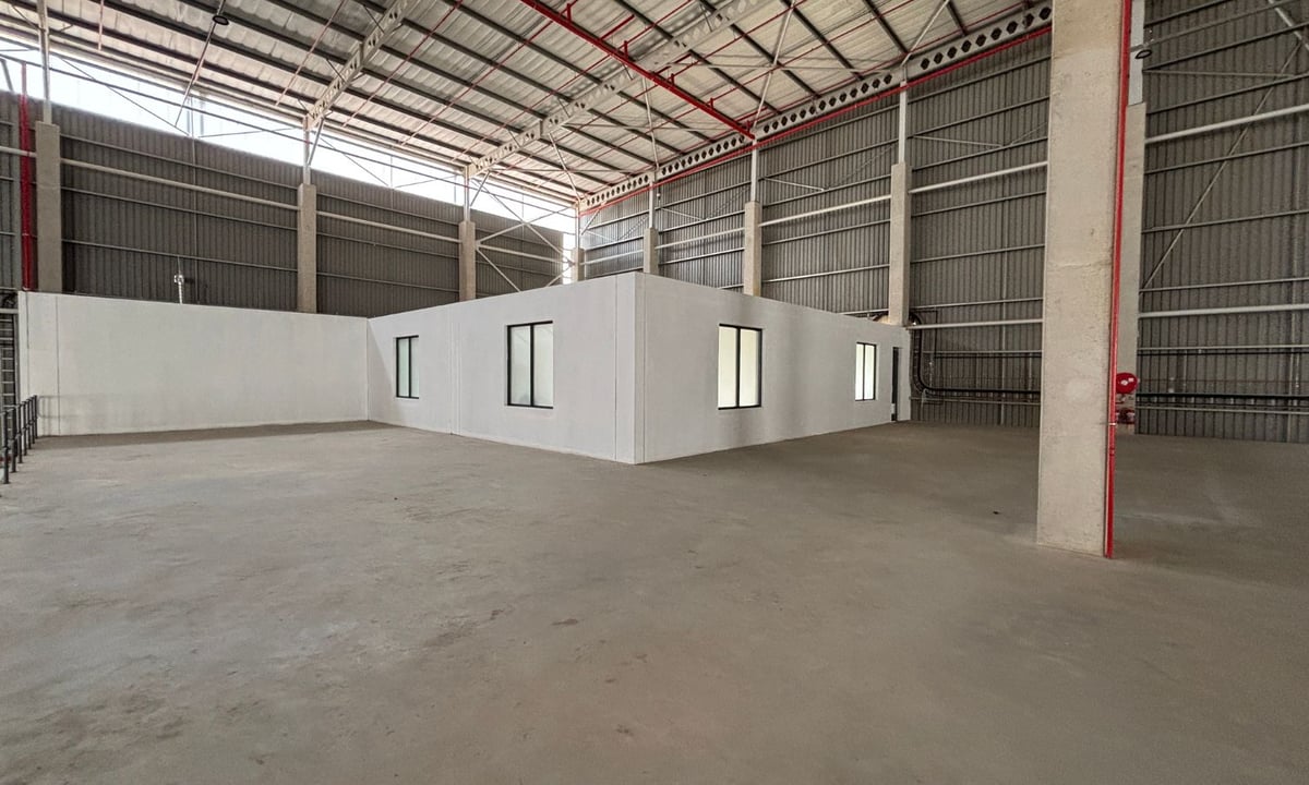 8 195m² New Warehousing Facility To Let in Riverhorse Valley 