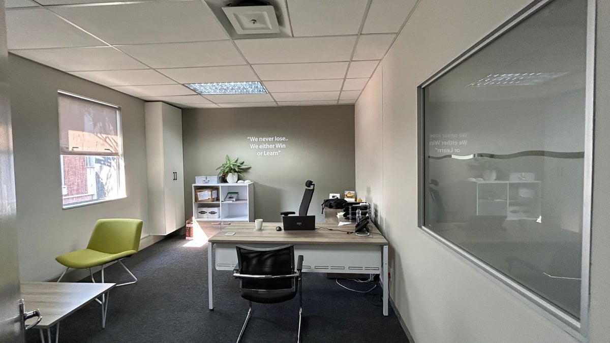 330m² Office Unit To Let in Central Westville