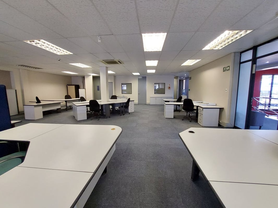 410m² Office For Lease in Riverhorse Valley