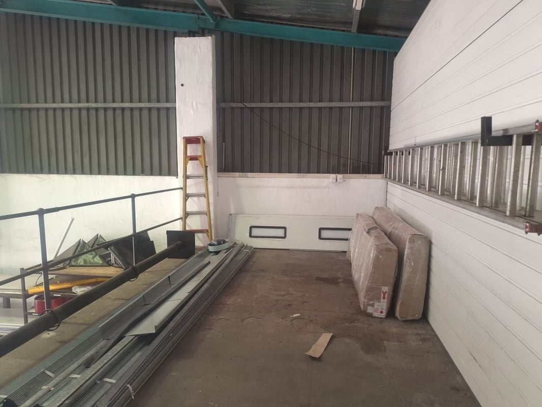 368m Warehouse For Lease In Westmead