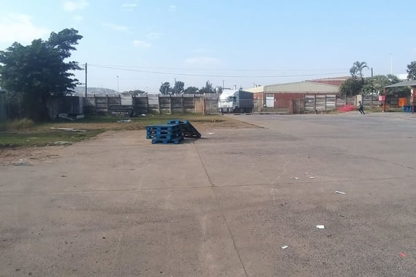 2832m Warehouse For Sale In Phoenix — image 4