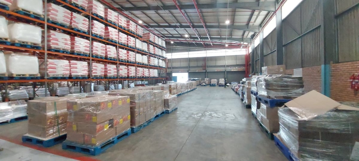 5000m² Warehouse For Lease in Riverhorse Valley