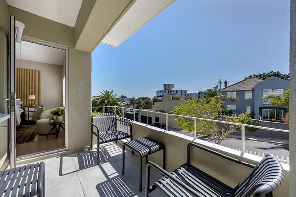 Luxury, fully furnished Bantry Bay apartment available to rent