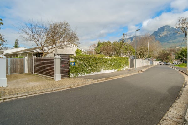 3 Bedroom Home In Sought after Rosebank