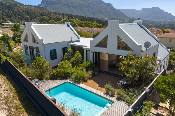 Modern and versatile Kronenzicht home in Hout Bay.