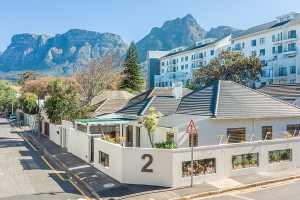 5 Bedroom House for sale in Rondebosch