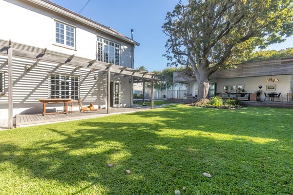 5 Bedroom Home, for sale in Rondebosch