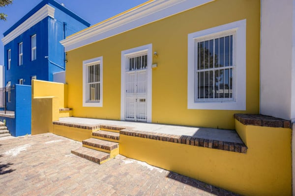 Heritage cottage in a secure gated mews on the border of De Waterkant and the City Centre with parking