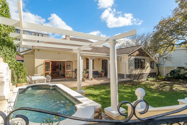 3 Bedroom House for sale in Mowbray