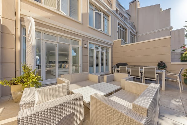 Immaculate and spacious Newlands apartment
