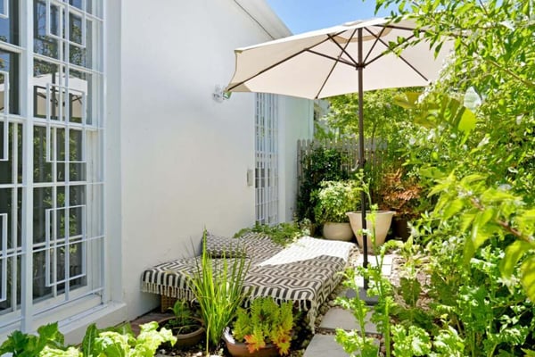 Chelsea Village cottage with tranquil garden