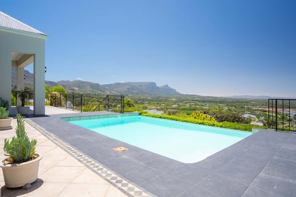 4 Bedroom House for Sale in Silwersteen Estate