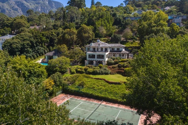 Constantia Upper home situated on 8095 sqm, located off Spilhaus Avenue.