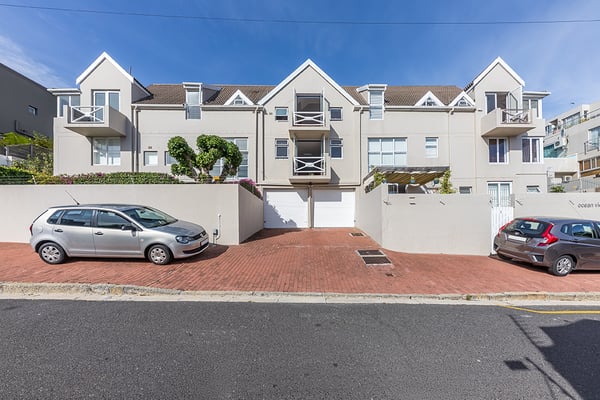 2 Bedroom Apartment in Sea Point